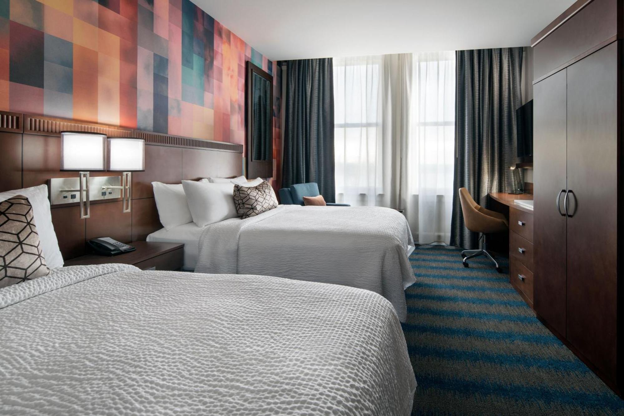 คอร์ตยาร์ด ซีแอตเทิล ดาวน์ทาวน์/ไพโอเนียร์ สแควร์ Hotel ภายนอก รูปภาพ
